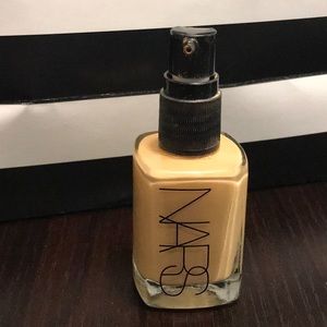 ❗️SOLD❗️Nars sheer glow foundation medium 3